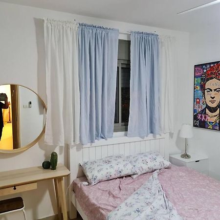 Appartement מרחק נגיעה בתקווה à Petach Tikva Extérieur photo