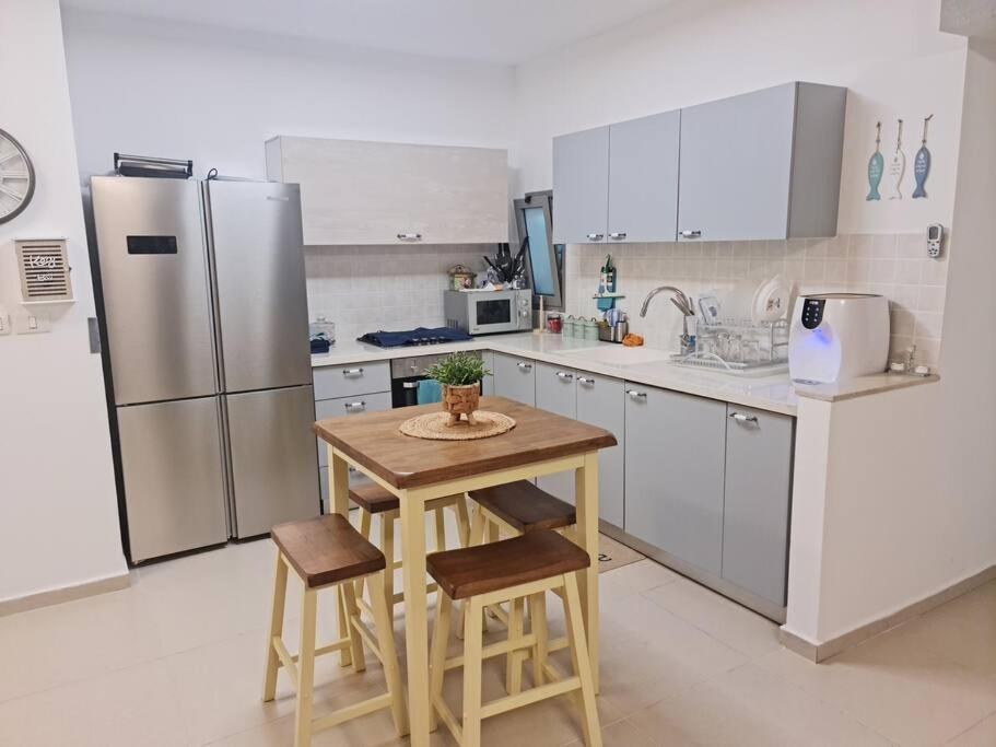 Appartement מרחק נגיעה בתקווה à Petach Tikva Extérieur photo