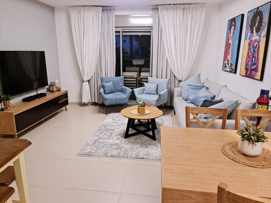 Appartement מרחק נגיעה בתקווה à Petach Tikva Extérieur photo